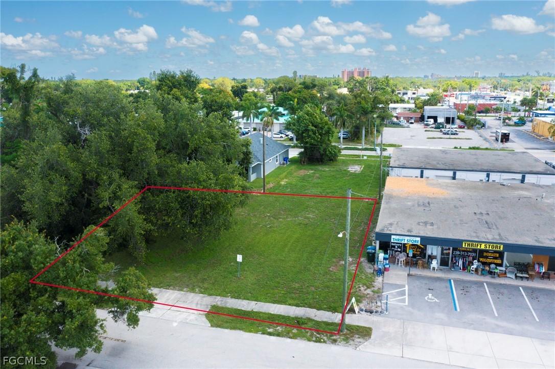 1925 Suwanee Ave., Fort Myers, FL 33901