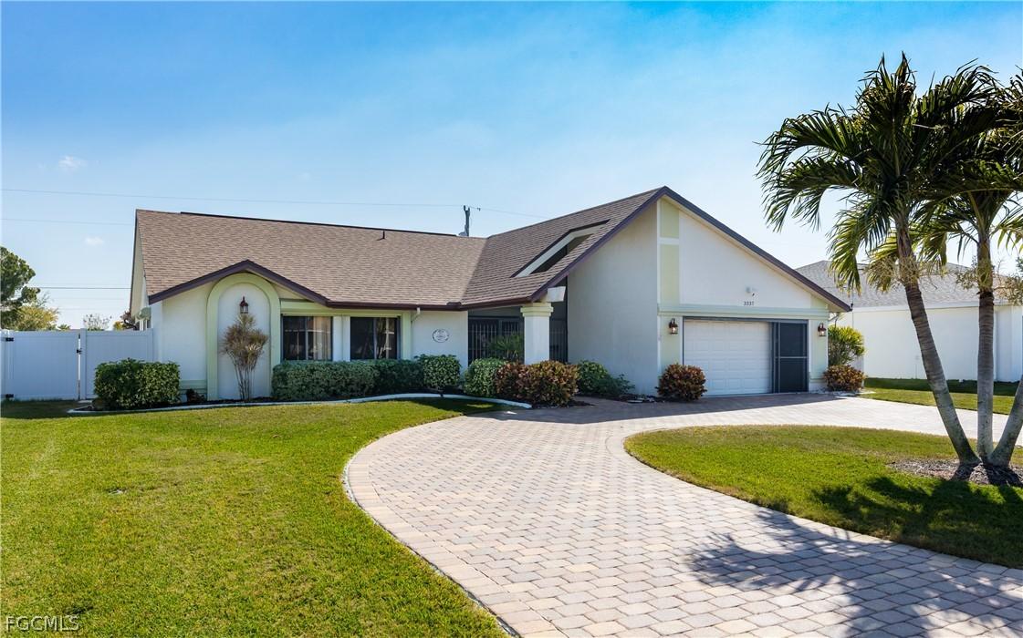3337 SE 10th Pl., Cape Coral, FL 33904