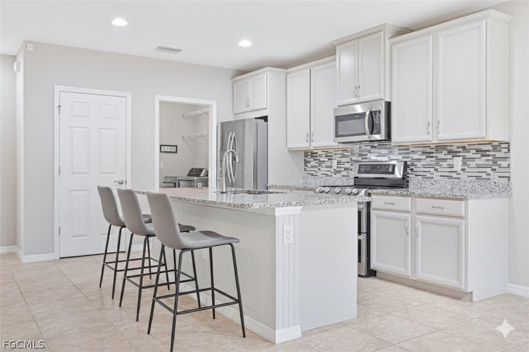 4365 Dutchess Park Rd., Fort Myers, FL 33916