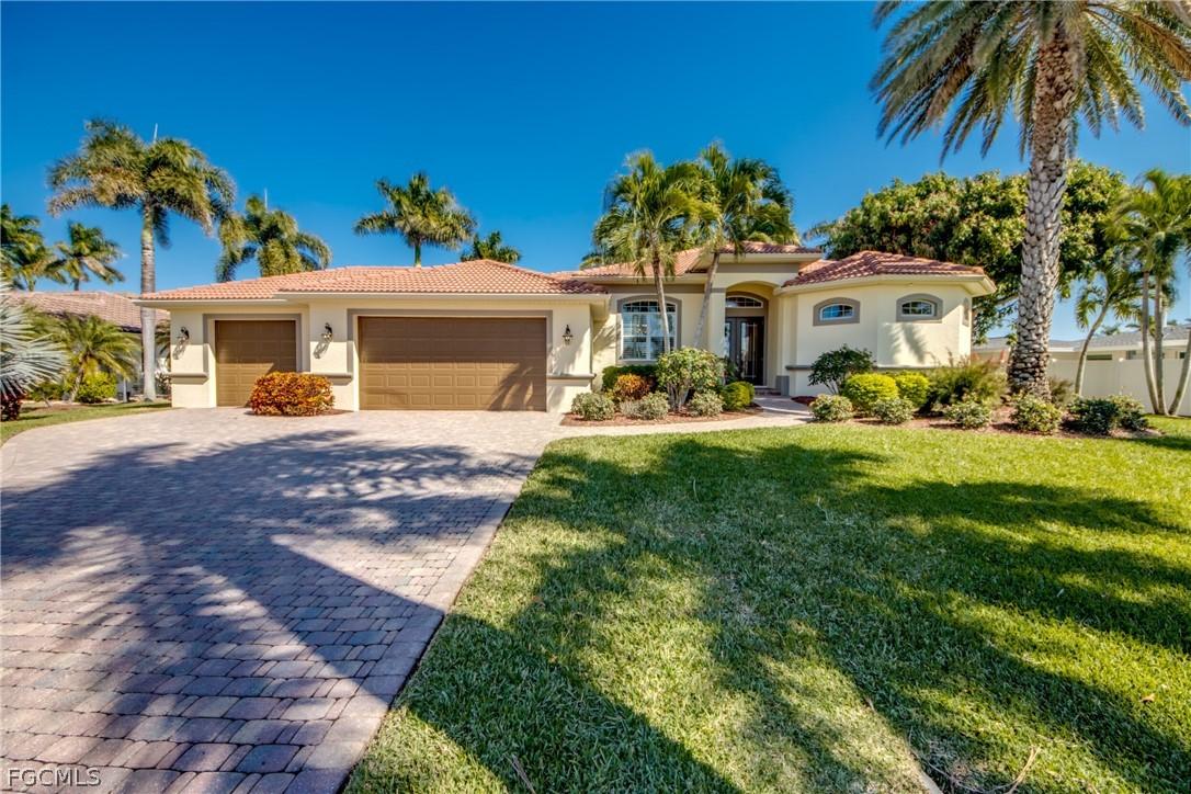 5237 Seminole Ct., Cape Coral, FL 33904