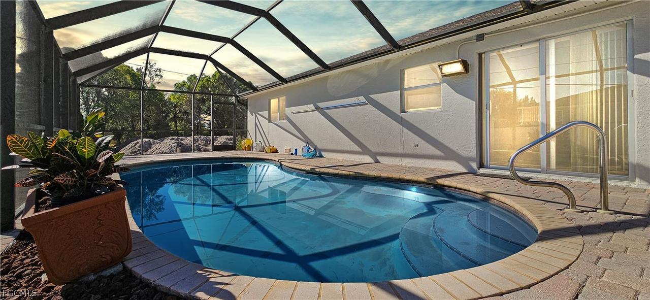 6078 Laurelwood Dr., Fort Myers, FL 33905