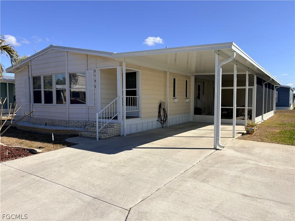 3150 Bunny Run Dr., North Fort Myers, FL 33917