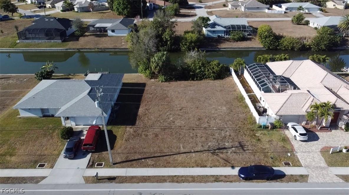 312 Nicholas Pkwy., Cape Coral, FL 33990