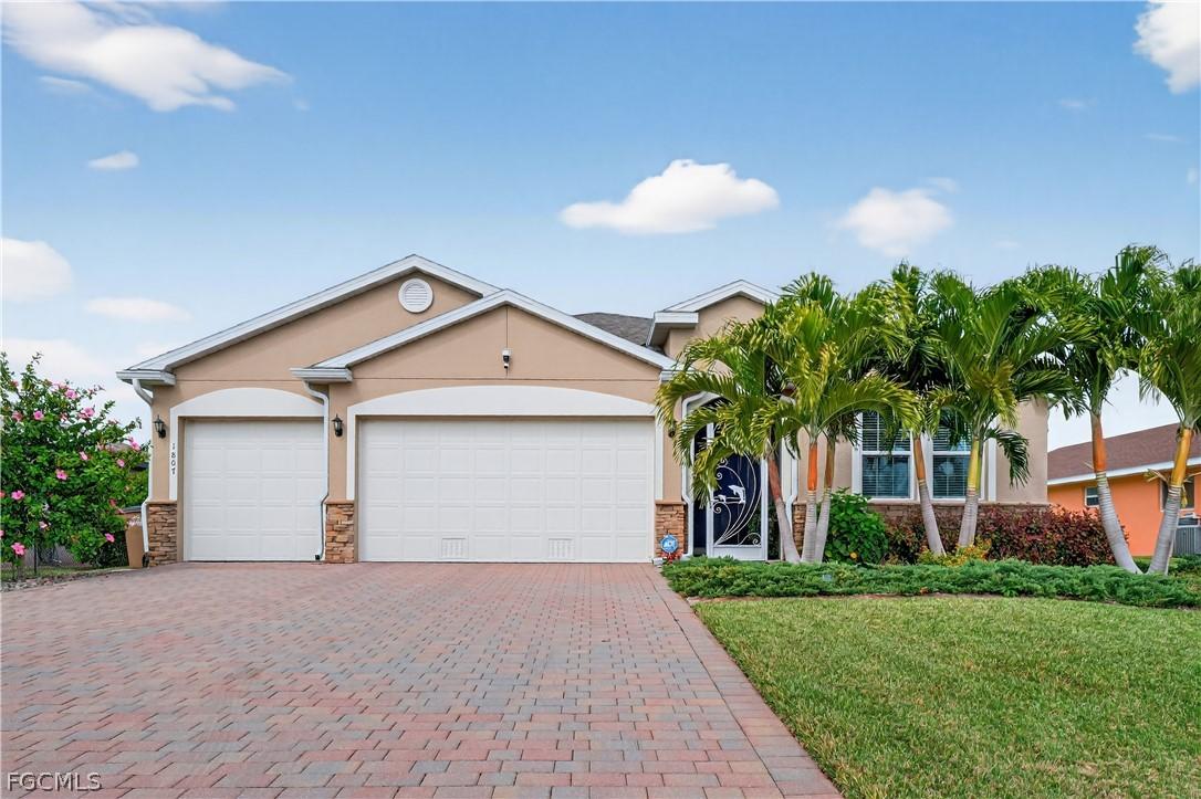 1807 SW 40th Ter., Cape Coral, FL 33914