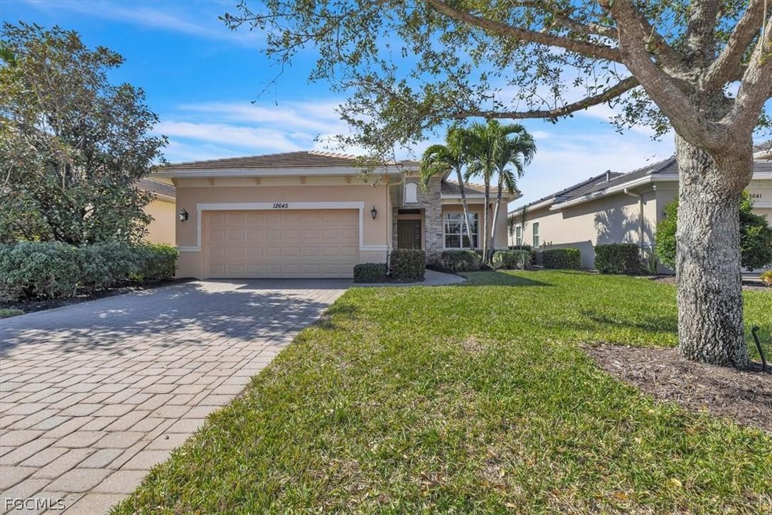 12645 Fairway Cove Ct., Fort Myers, FL 33905