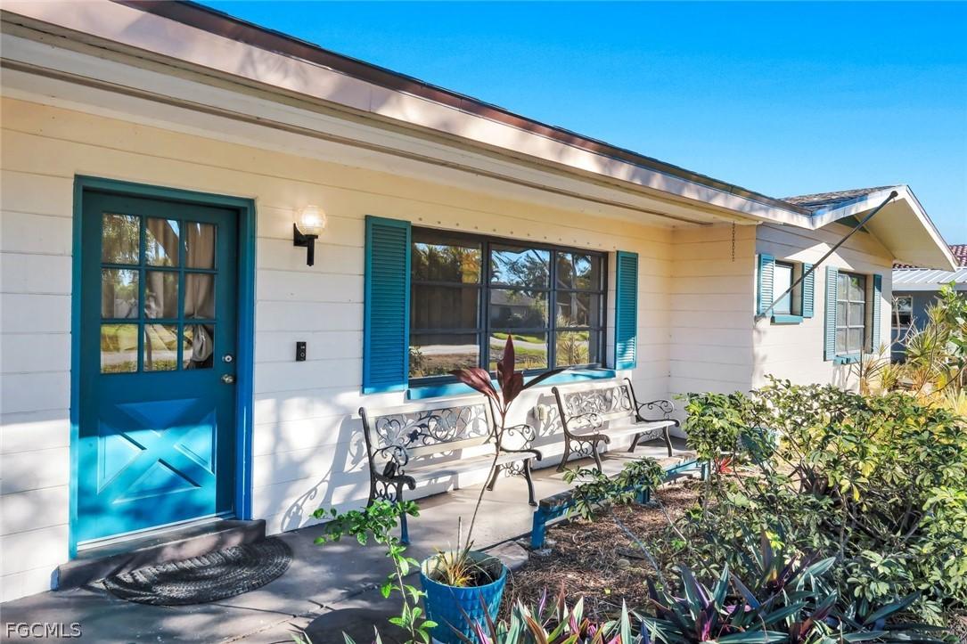 8760 Dartmouth St., Fort Myers, FL 33907