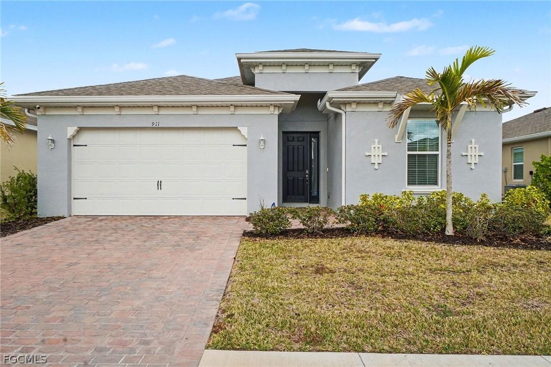 911 Stonewater Lake Ter., Cape Coral, FL 33993