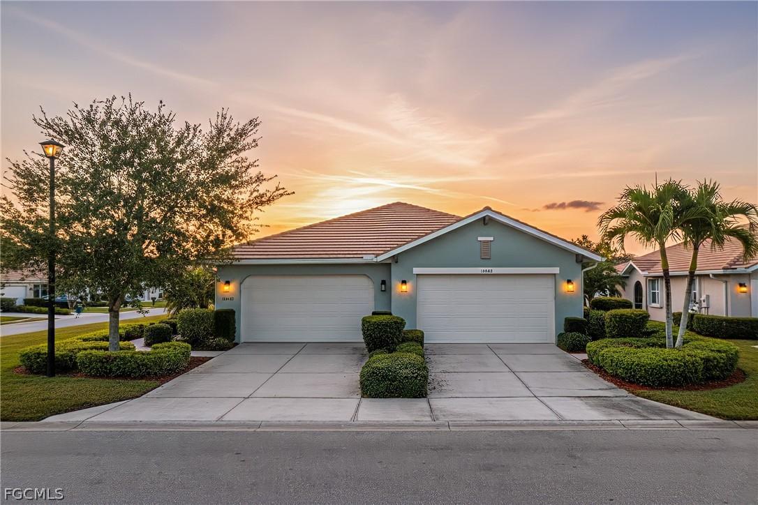 10484 Severino Ln., Fort Myers, FL 33913