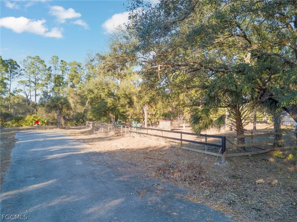 2320 Abbott Ave., Alva, FL 33920