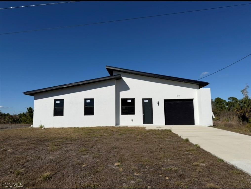 3107 Meadow Rd., Lehigh Acres, FL 33974