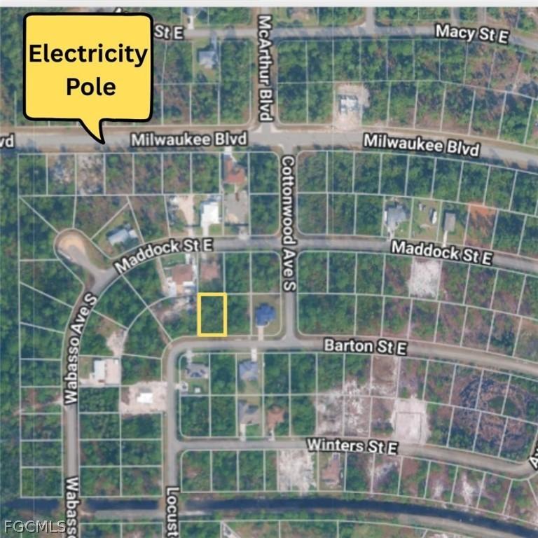 915 Barton St., Lehigh Acres, FL 33974