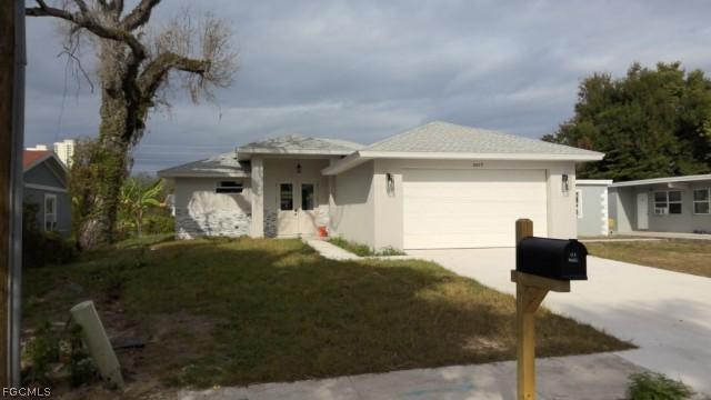 3027 2nd St., Fort Myers, FL 33916