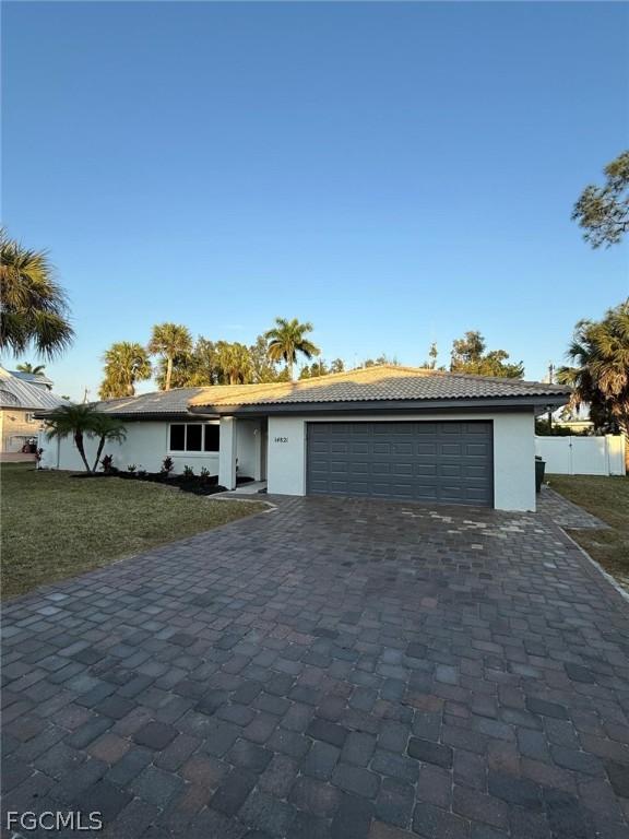 14821 Martin Dr., Fort Myers, FL 33908