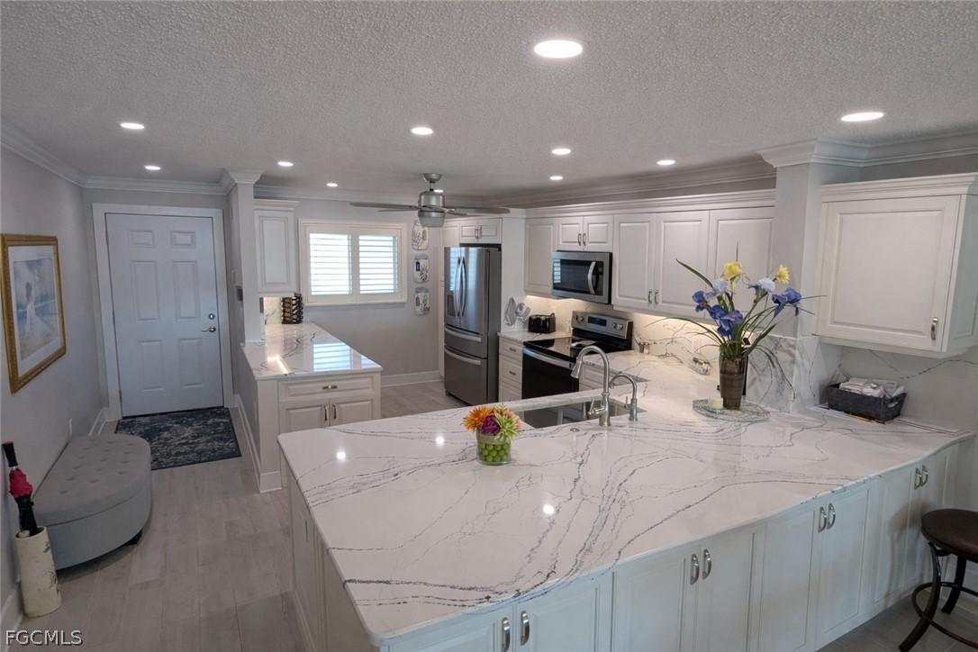 4309 Mariner Way #405, Fort Myers, FL 33919