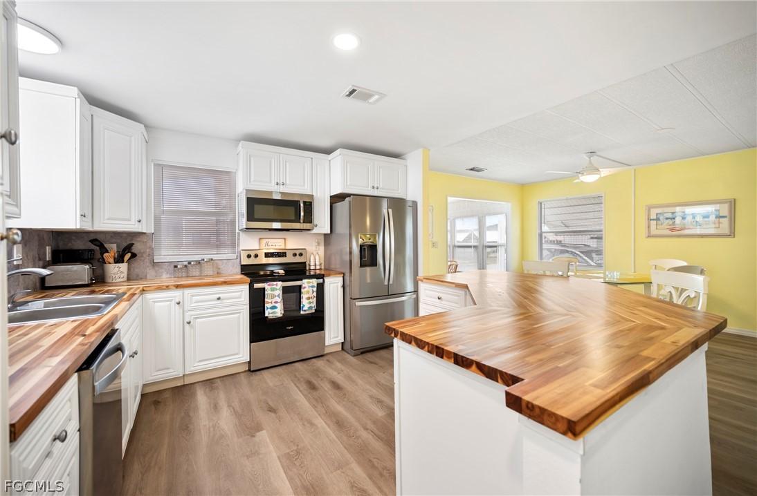 14715 Patrick Henry Rd., North Fort Myers, FL 33917