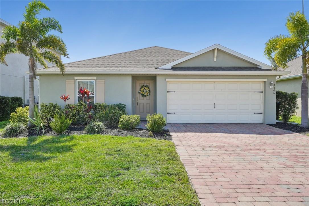 3306 Acapulco Cir., Cape Coral, FL 33909