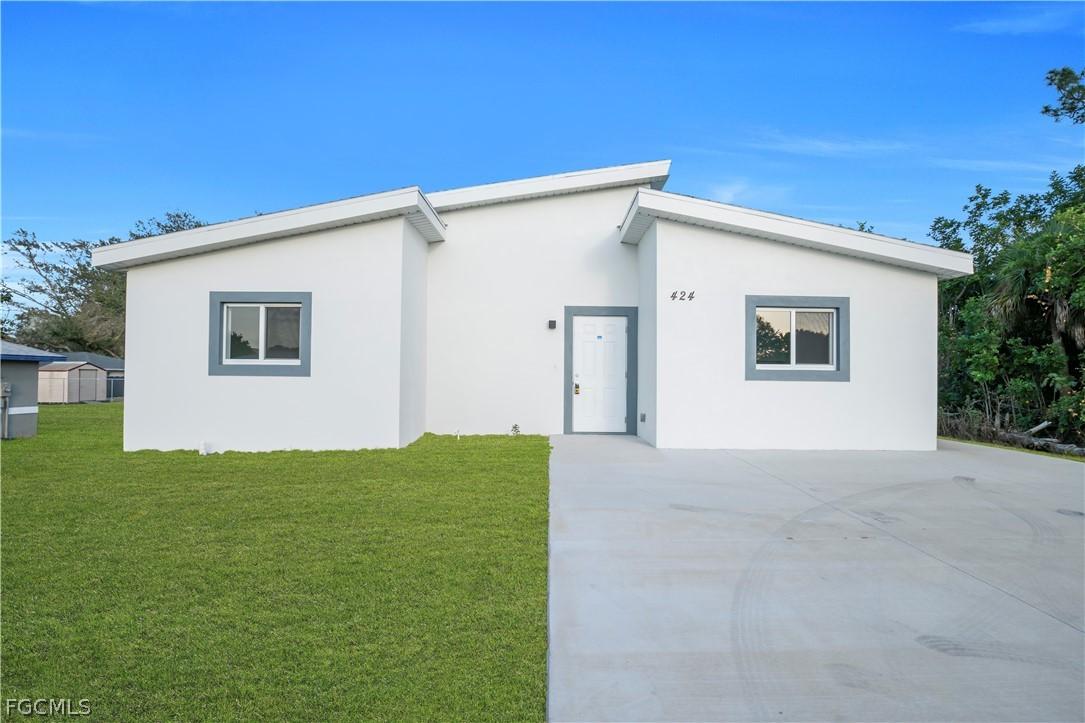 424 Alabama Rd., Lehigh Acres, FL 33936