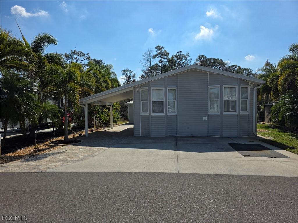 5881 Brightwood Dr., Fort Myers, FL 33905