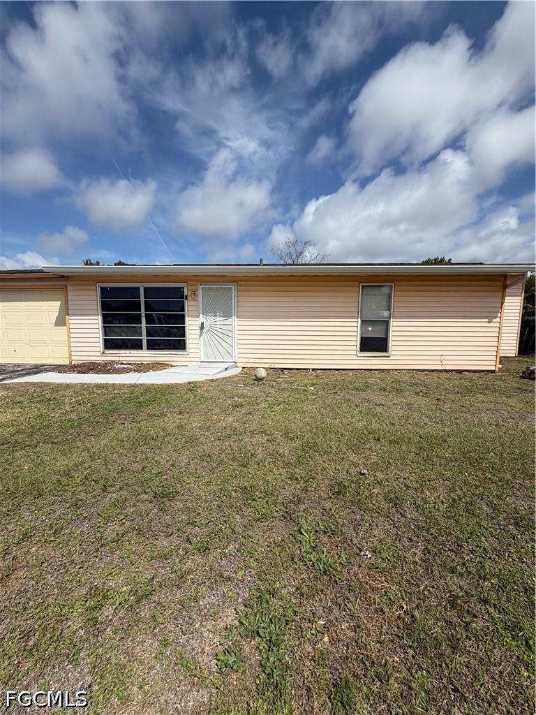 871 Lake Mcgregor Dr., Fort Myers, FL 33919