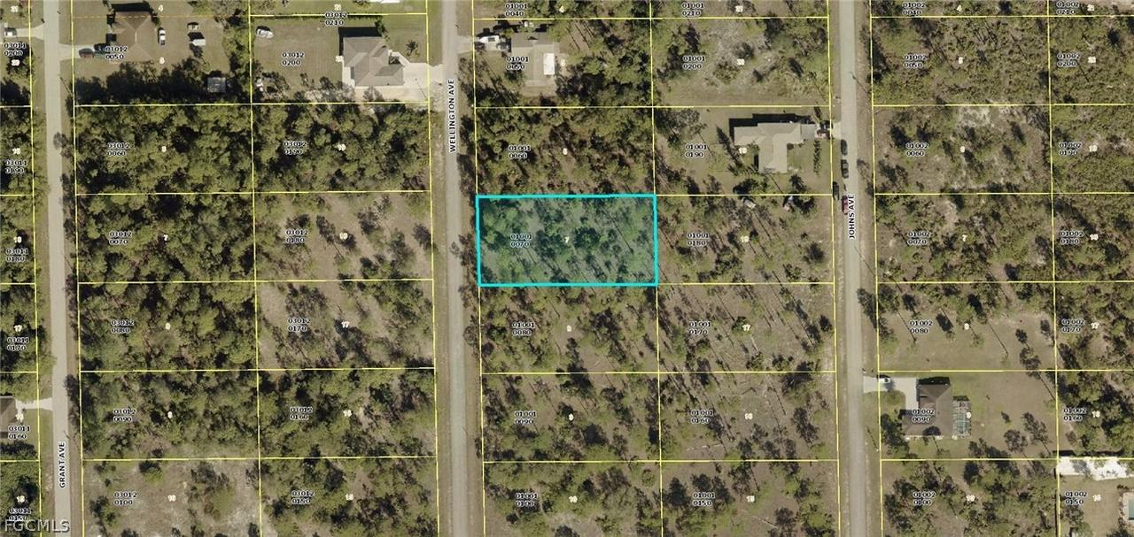 410 Wellington Ave., Lehigh Acres, FL 33972