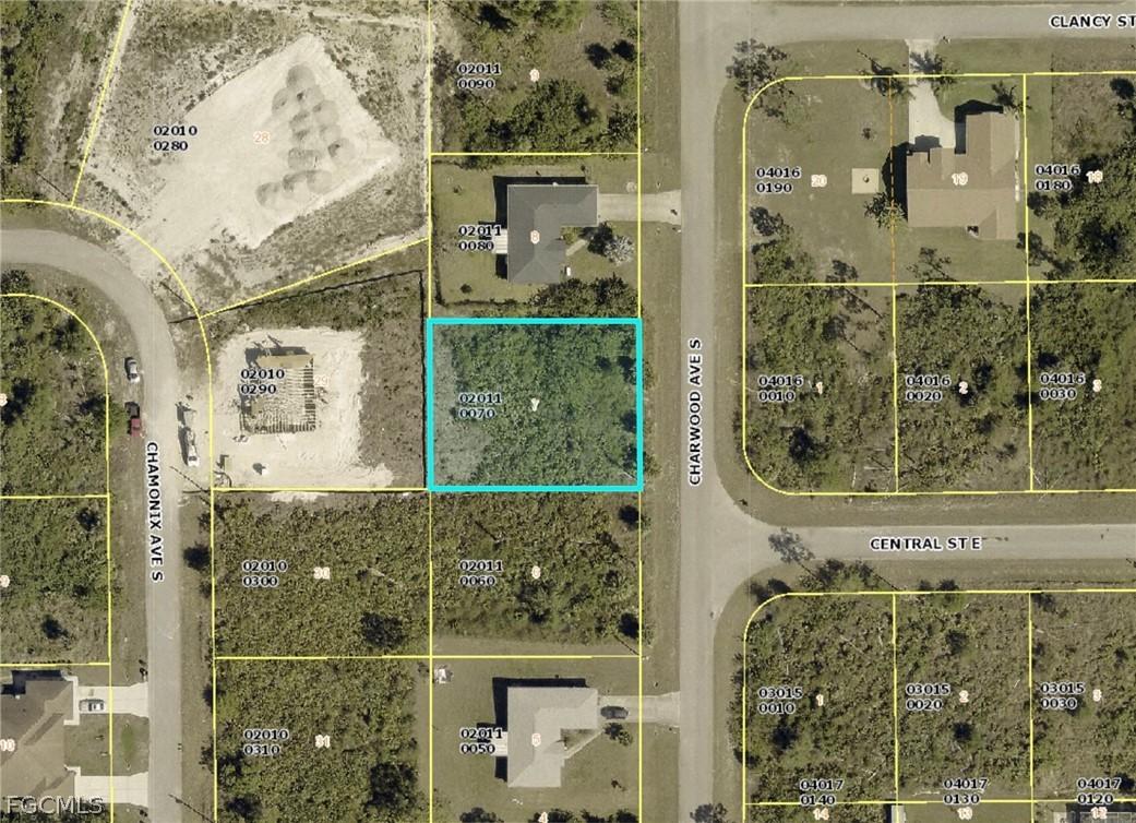 386 Charwood Ave., Lehigh Acres, FL 33974