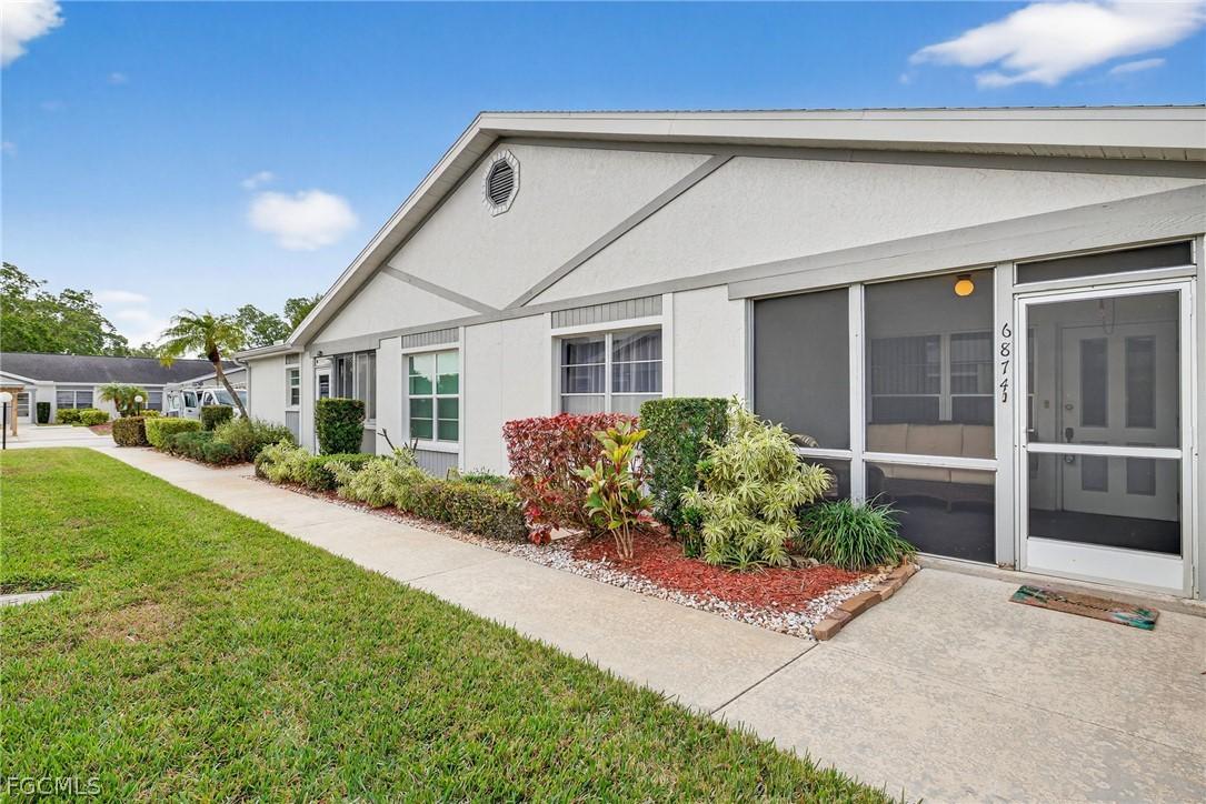 6874 Bogey Dr., Fort Myers, FL 33919
