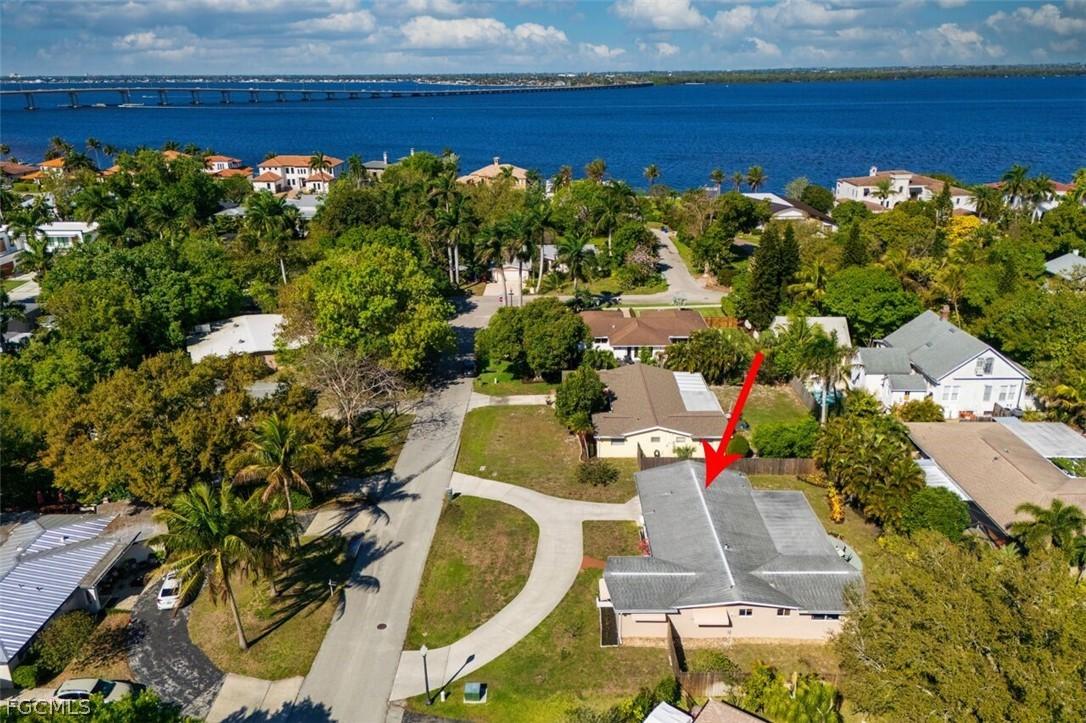 1239 Stadler Dr., Fort Myers, FL 33901