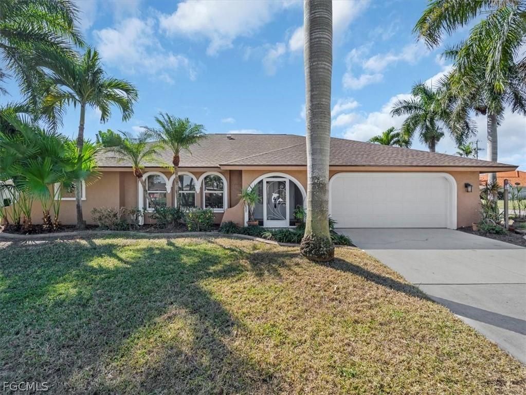 1704 Palaco Grande Pkwy., Cape Coral, FL 33904