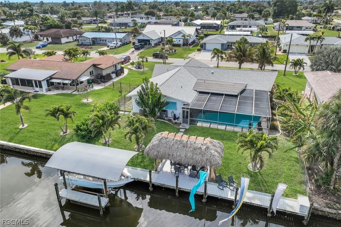 419 Pinecrest Ct., Cape Coral, FL 33904