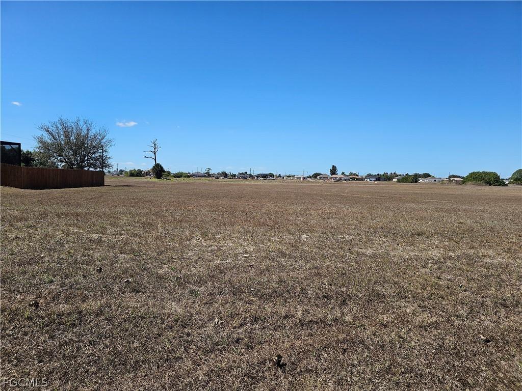 2742 NE 1st Pl., Cape Coral, FL 33909