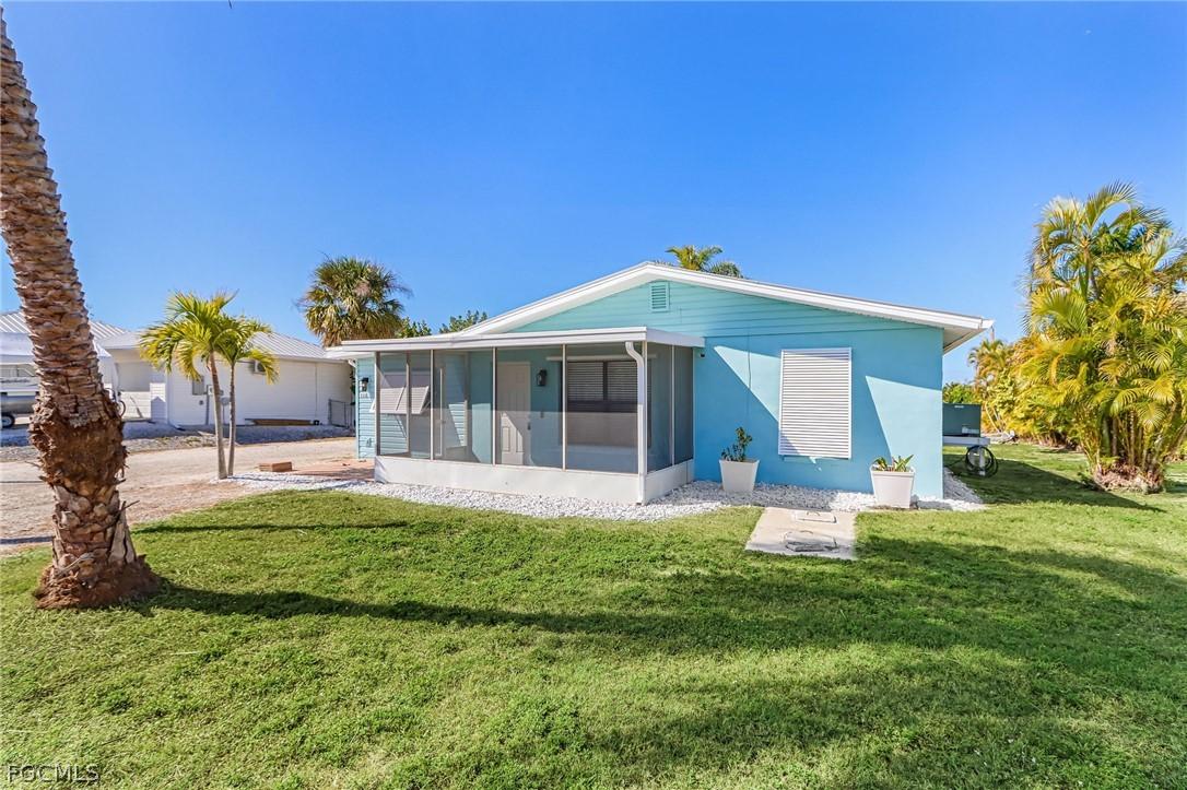 2371 Baybreeze St., St James City, FL 33956