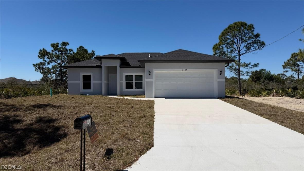 6007 Paula Ave., Lehigh Acres, FL 33971