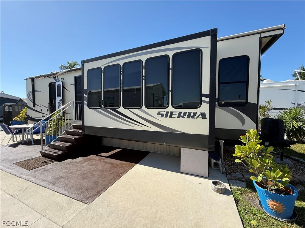 11761 Cardiff Dr., Fort Myers, FL 33908