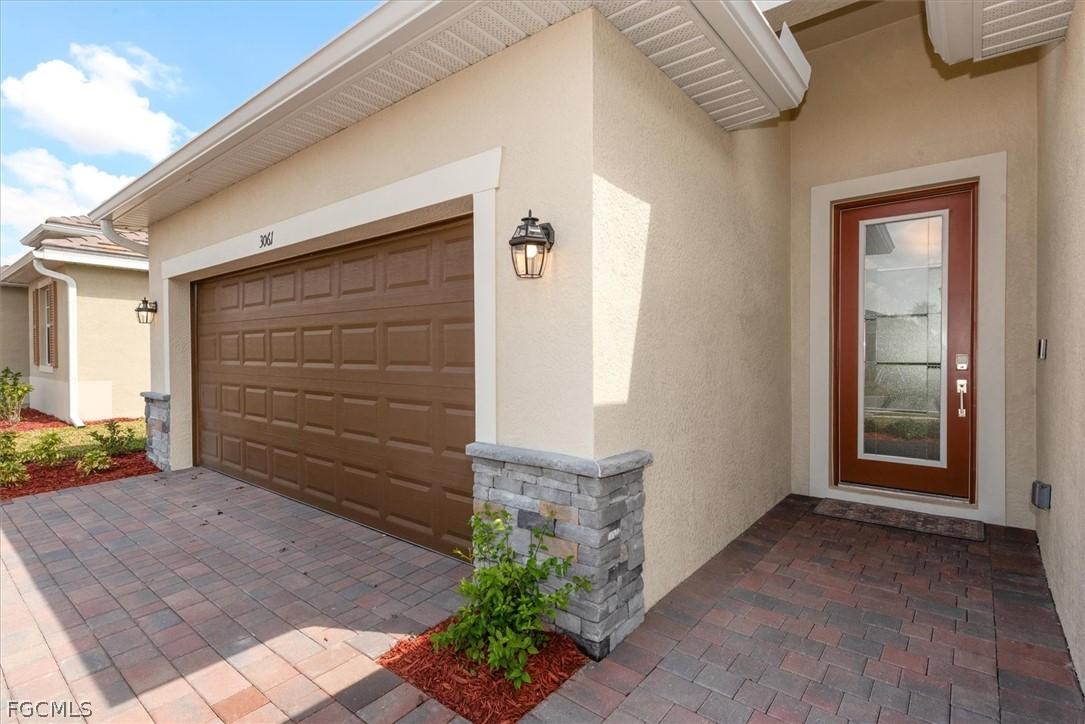 3061 Weston Manor Dr., Alva, FL 33920