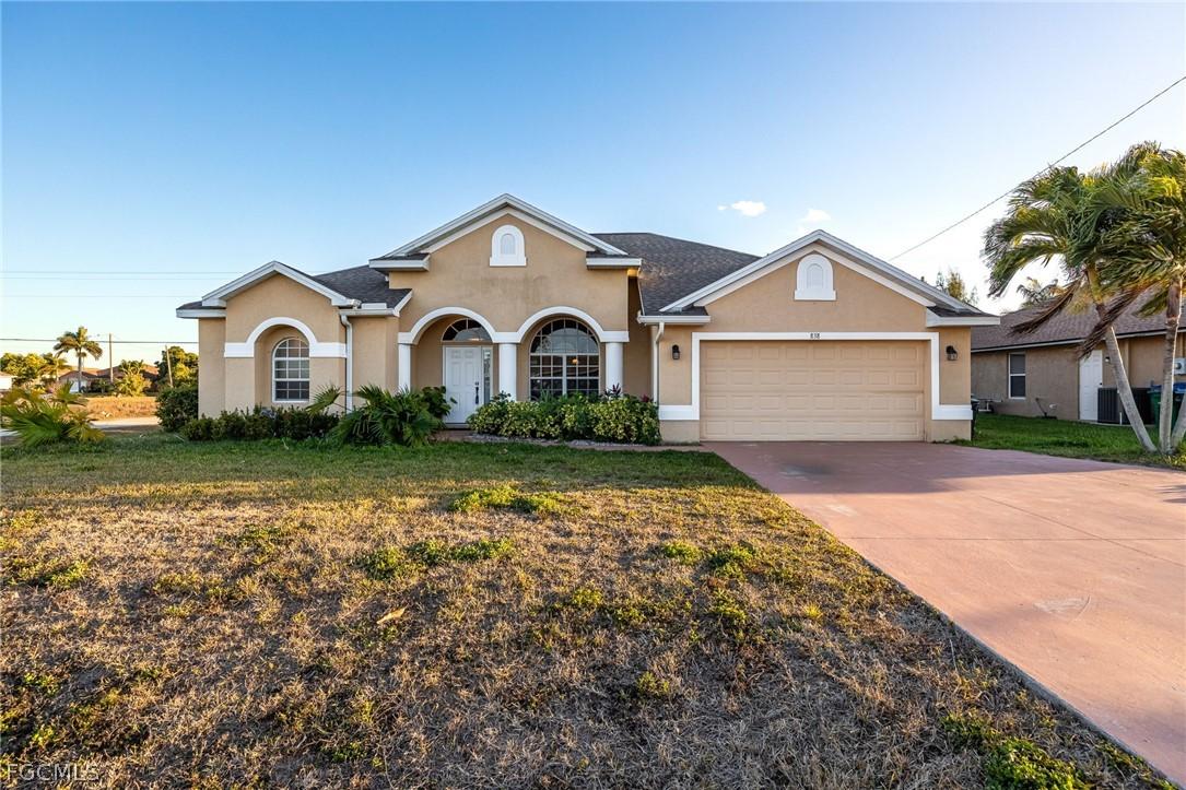 838 Gleason Pkwy., Cape Coral, FL 33914