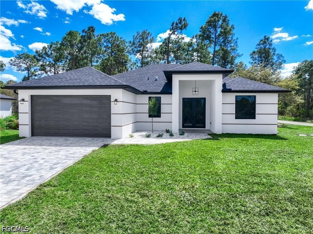 4407 E 13th St., Lehigh Acres, FL 33972