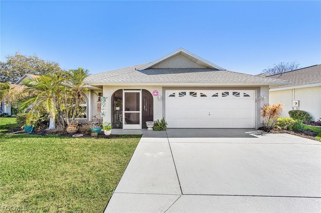 9391 Palm Island Cir., North Fort Myers, FL 33903