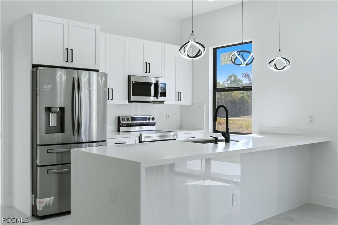 2915 24th St., Lehigh Acres, FL 33976