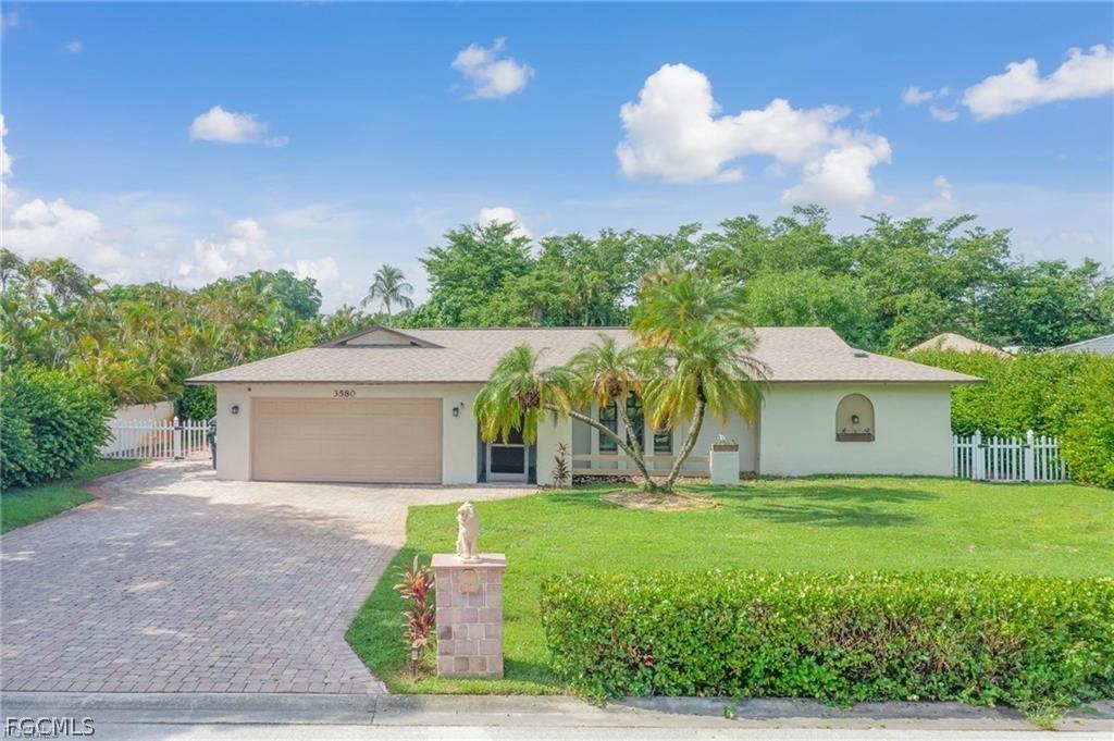 3580 Knollwood Rd., Fort Myers, FL 33919
