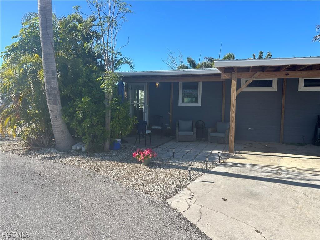 3954 Dewberry Ln., St James City, FL 33956