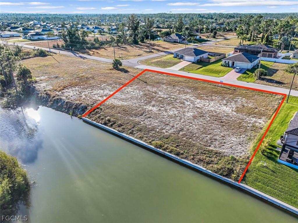 2027 NE 34th Ter., Cape Coral, FL 33909