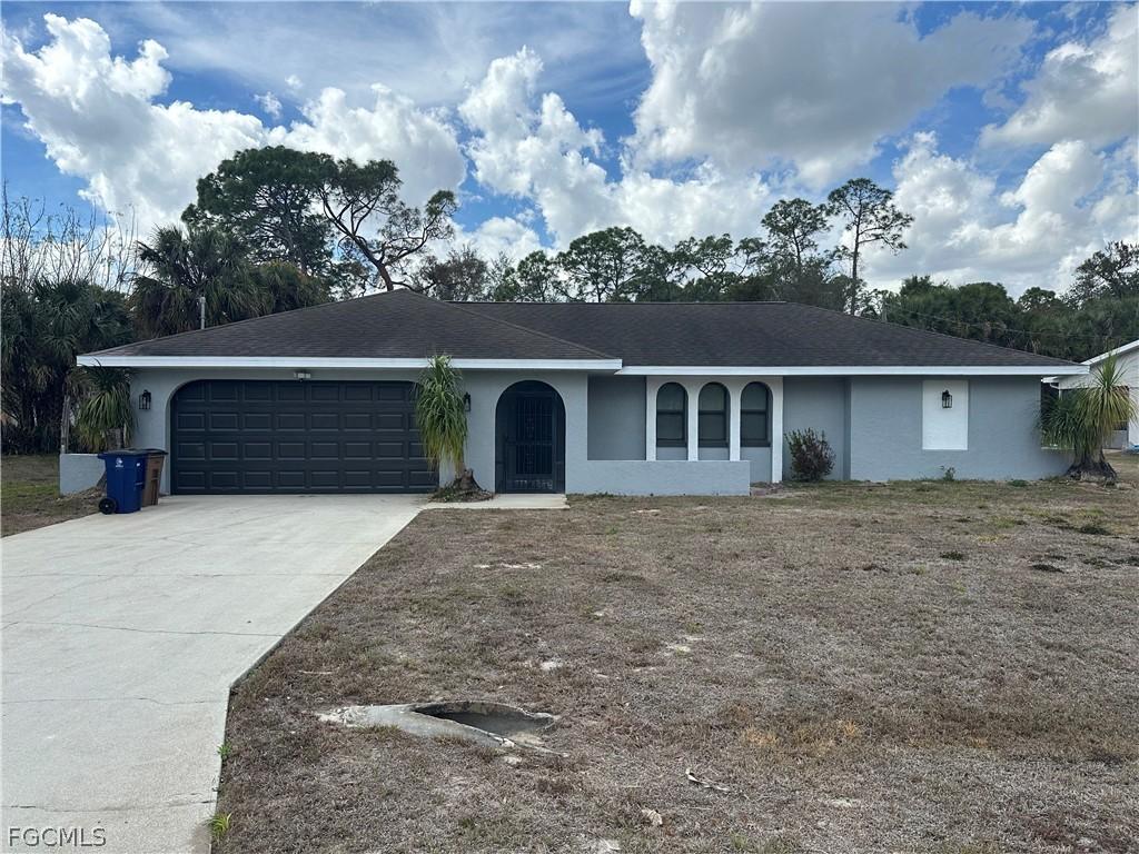 619 Glenn Ave., Lehigh Acres, FL 33972