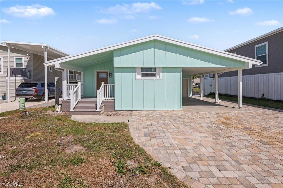 11330 Cypress Ln., Fort Myers Beach, FL 33931