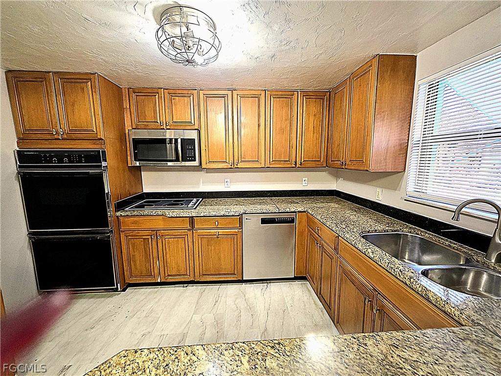 135 Powell Creek Cir., North Fort Myers, FL 33917