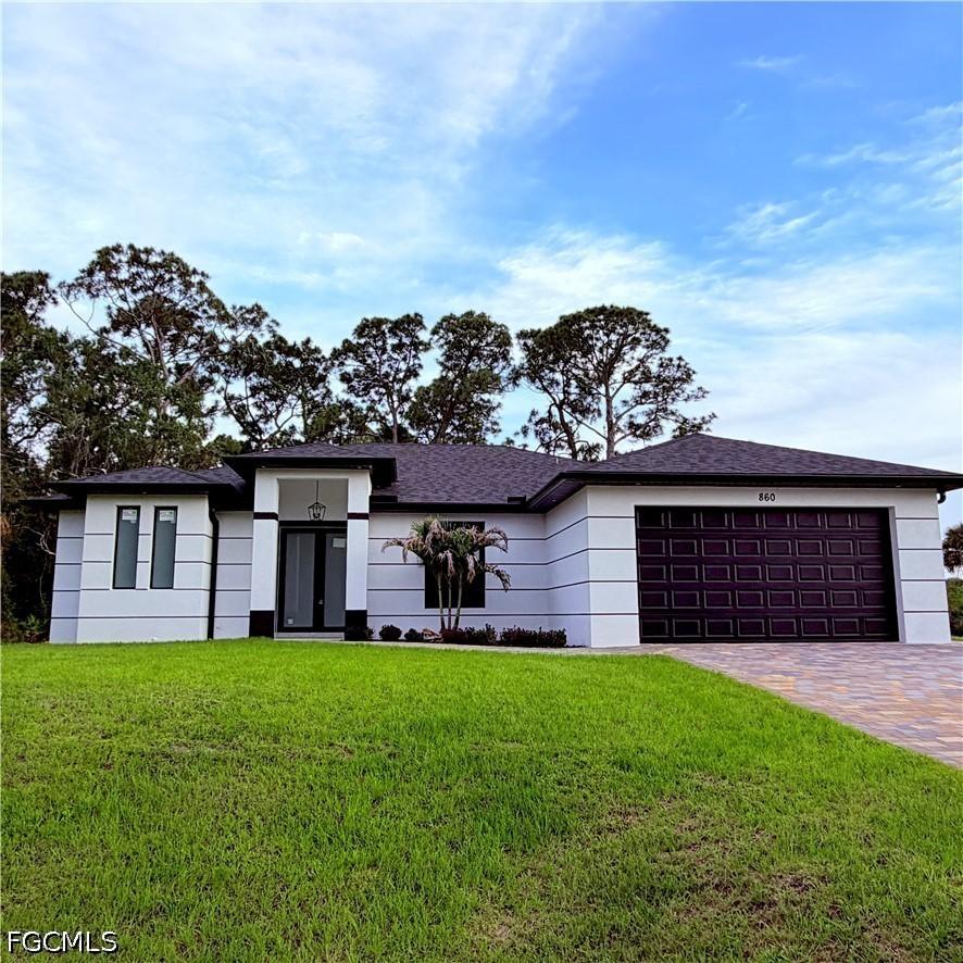 860 Kildare St., Lehigh Acres, FL 33974