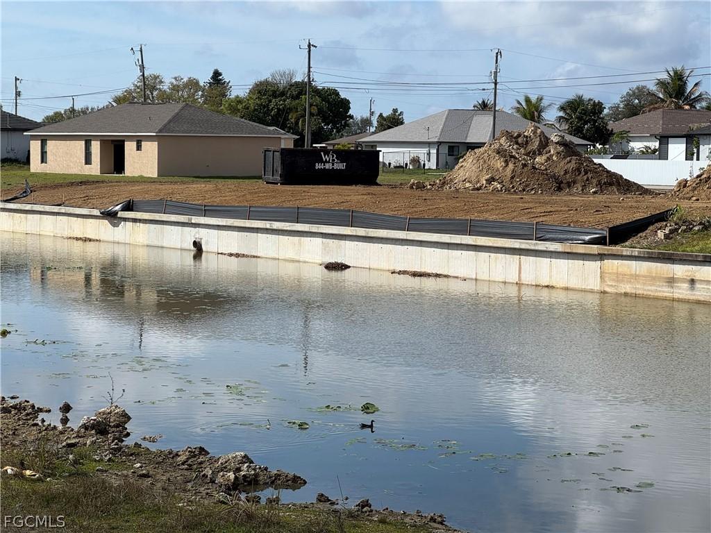 1043 NE 10th Pl., Cape Coral, FL 33909