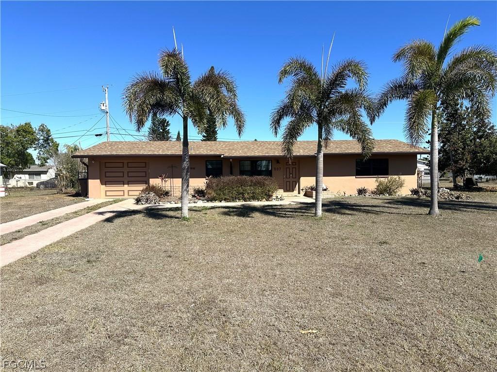 507 Coolidge Ave., Lehigh Acres, FL 33936