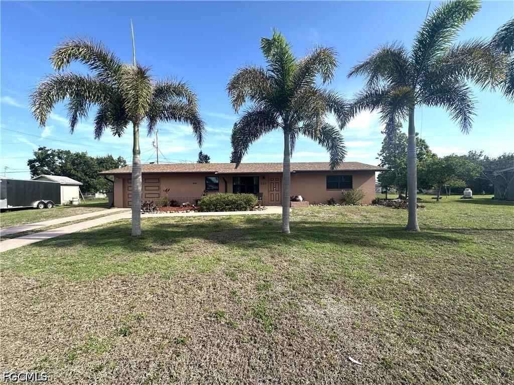 507 Coolidge Ave., Lehigh Acres, FL 33936