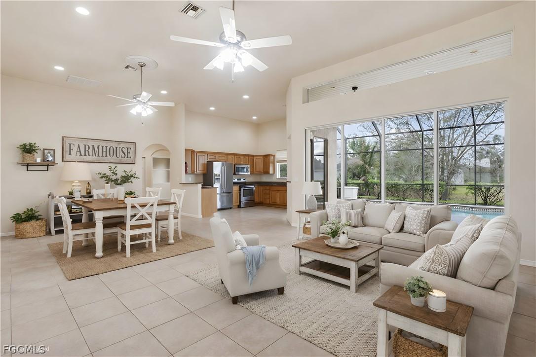 138 Pembroke St., Lehigh Acres, FL 33974