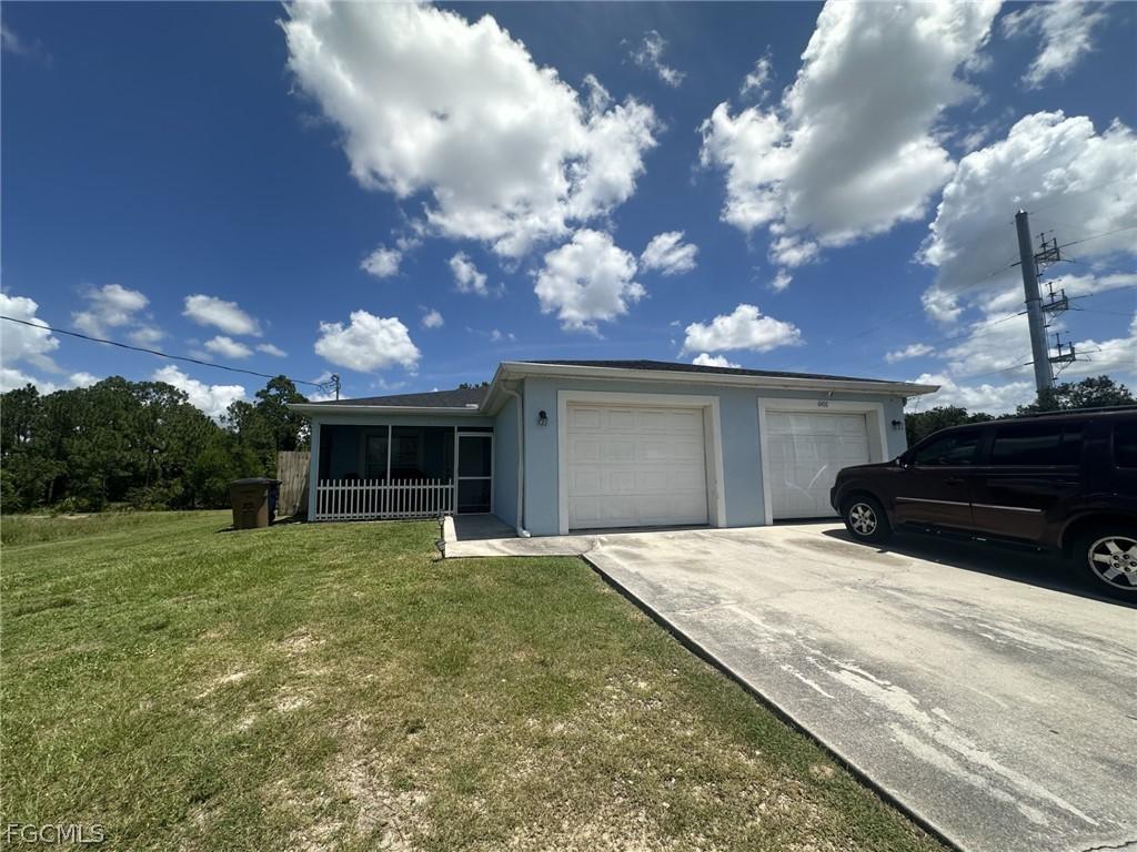 4402 Douglas Ln., Lehigh Acres, FL 33973